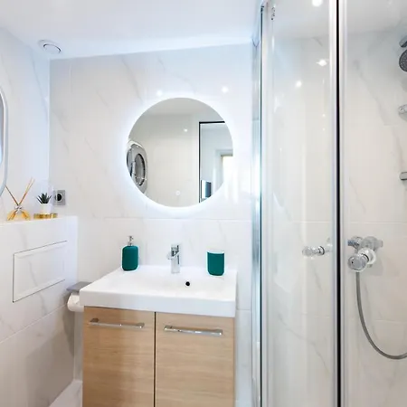 Lea Apartment *